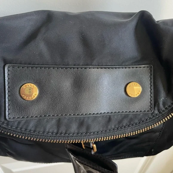 Marc Jacobs Black Crossbody Bag with Gold Hardware - Picture 5 of 12
